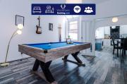 Modern 3BDR House By Vista Stays Short Lets & Serviced Accommodation Salford With Parking & Pool Table