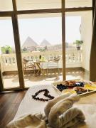 Roone pyramids view inn Roone pyramids view inn