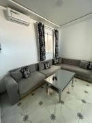 Top-Floor 2BR Bright & Cozy Tanger City Center