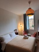 Garibaldi Studio Apt