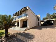 Sandy Shore Escape - Diaz