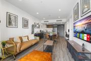 Central Brisbane Stay with Balcony Pool & BBQ