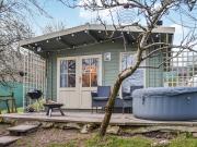 Ty Bach Twt - Uk36419