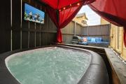 Shop, Soak &Sleep Galleria 3BR Retreat Private Jacuzzi