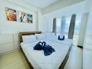 mactan newtown cozy room with wifi and pool access that you can enjoy