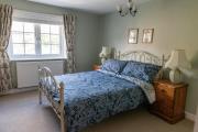 Cosy Period Cottage in Titchfield Village