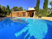 Air-conditioned Provencal house with pool