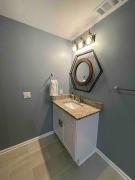 Heart of city studio with 2 queen beds