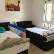 Modern, lovely, poolside 2 bedroom apartment