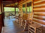 King Bed, Game Tables, Resort Pools, Putt-Putt, Great Location!