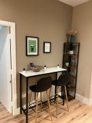 Modern 2 bedroom 2 bathroom Apartment newly renovated