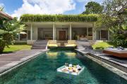 Villa Reina by SooBali - Spacious & Modern near Canggu with Butler-Cook, Private Pool and Tropical Gardens