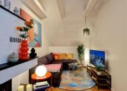 King bed Great location Top floor