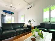 Classic City Queenslander - Walk to Esplanade