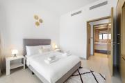 Downtown Comfort Spacious 1BR in Burj Royale