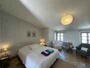 Studio Est - 30 m2 Domaine viticole Château Barbebelle - Jardin & Boulodrome partagés