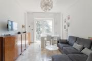 GuestHost - Bright Apartment near MM1 Turro