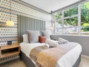 Montclaire Sea Point Studio with Lions Head Views