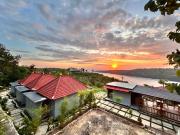 Gamat Sunset Cottage and Resto