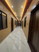 Omji Darshan Bhawan - 2km from Ram Temple