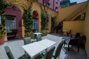 Top Naples