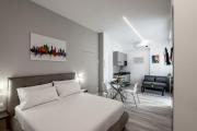 StayEasy Crivelli - Stylish Studio, Duomo walking