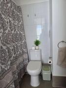 Moderno dpto con linda vista a laguna