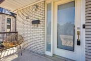 Bright 3-BDRM House, Family Home & Parking, YYZ Airport