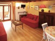 Grand appt 6 pers avec balcon plein sud près du centre - FR-1-322-203