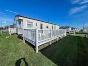 Great 8 Berth Caravan With Decking Area, Near To Caister Beach Ref 65054Eb
