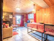 Appartement atypique proche télécabine - 5 pers, 2 chambres, Wifi - FR-1-508-311