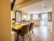 Pass the Keys Charming 2 Bed Townhouse Short Walk To The River