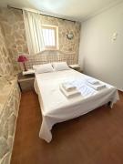 Top Ayía Paraskeví