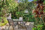 Peaceful Garden Escape - 2BR Noosaville Getaway