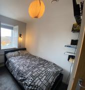 Cosy room nearamenities with free parking and WiFi