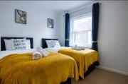 House in the heart of Reading Contractors welcome