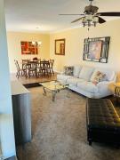 Mins to Blessing Hospital, Miss River, Country Club