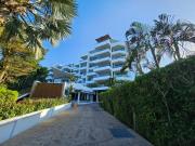 2 Bedrooms Apartment pool access