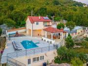Brand new countryside villa with heated pool, 30 min from the coast