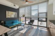 Stylish 2BR Rooftop Views plus Sky Lounge