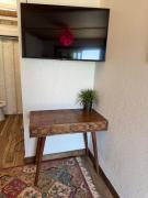 Stylish Container Home near 3 lakes and wineries