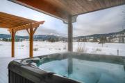 Amazing Views | Hot Tub | Pool Table | Town Center