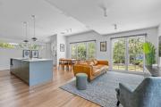 Top Leura