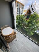 New luxury condo Ozone next to Laguna