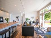 Stylish 3-Bed Lodge with Golf & Spa Access