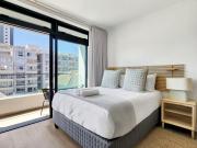 Sea Point Gem Steps to Promenade