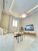 Boulevard View Luxury Apartment