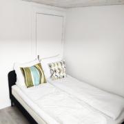 Budget room 5 in a central location with free parking