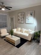 Comfortable 2BR Getaway Close to The Woodlands