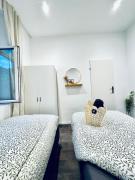 Elegant & Modern 1-Bedroom Studio Apartment